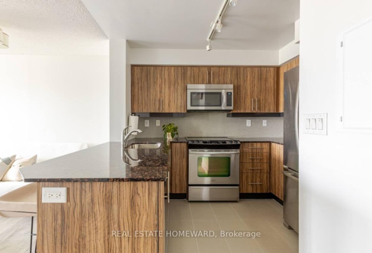 125 Western Battery Road, Unit 913 thumbnail 18