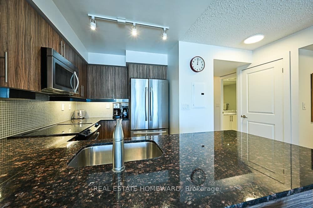 125 Western Battery Road, Unit 913 thumbnail 21