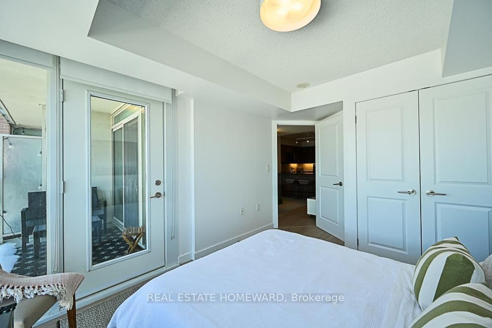 125 Western Battery Road, Unit 913 thumbnail 7