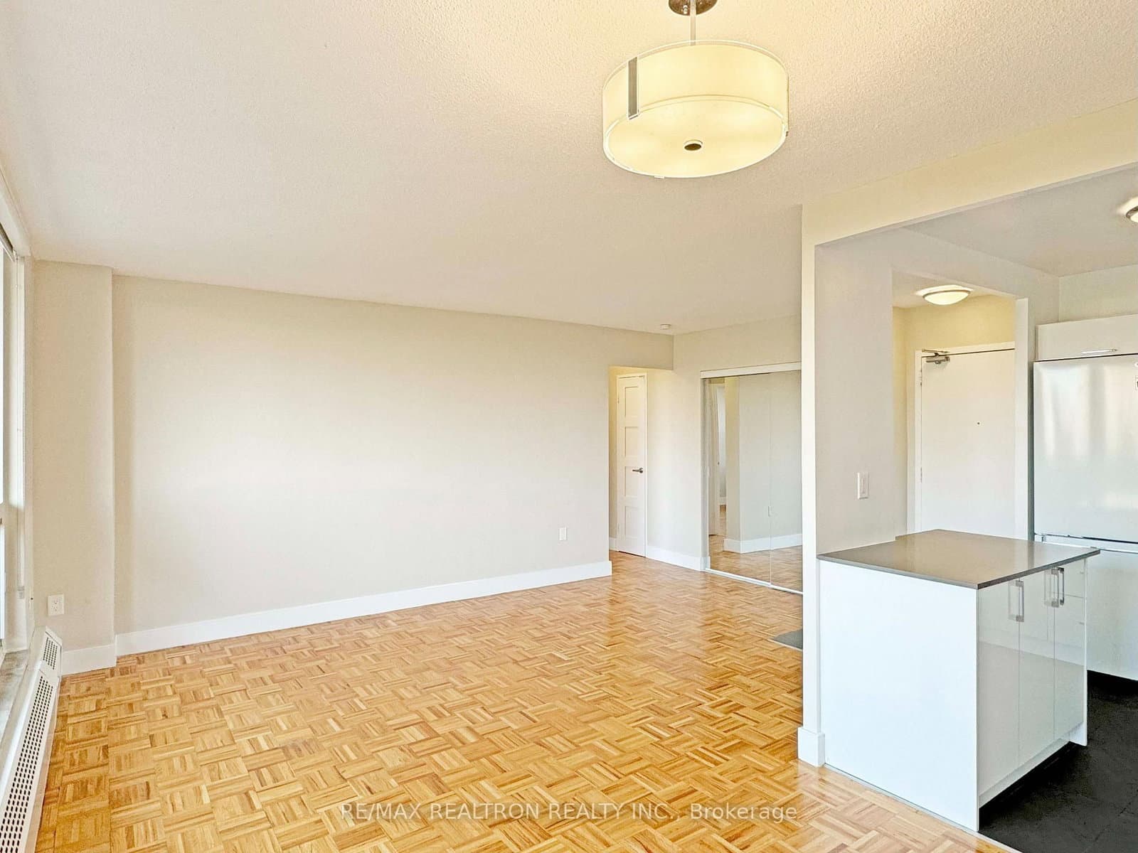 666 Spadina Avenue, Unit 1408 thumbnail 3