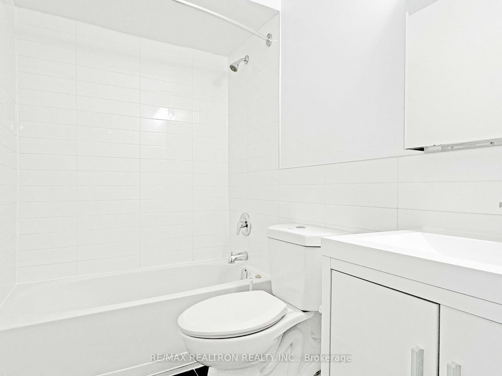 666 Spadina Avenue, Unit 1408 thumbnail 8