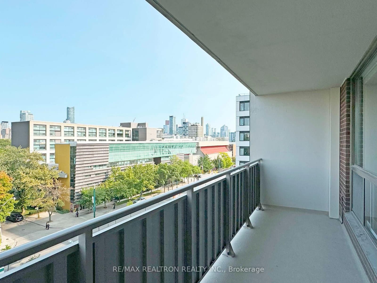 666 Spadina Avenue, Unit 1408 thumbnail 9