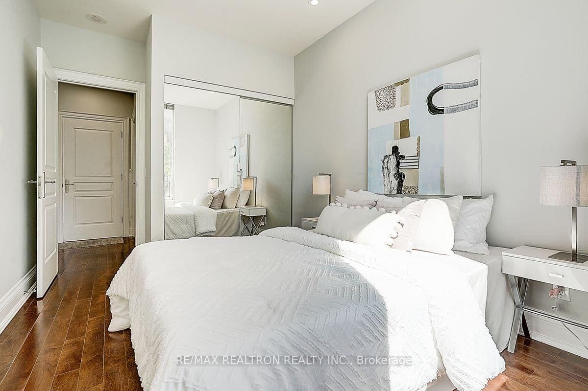 274 Duplex Avenue thumbnail 26