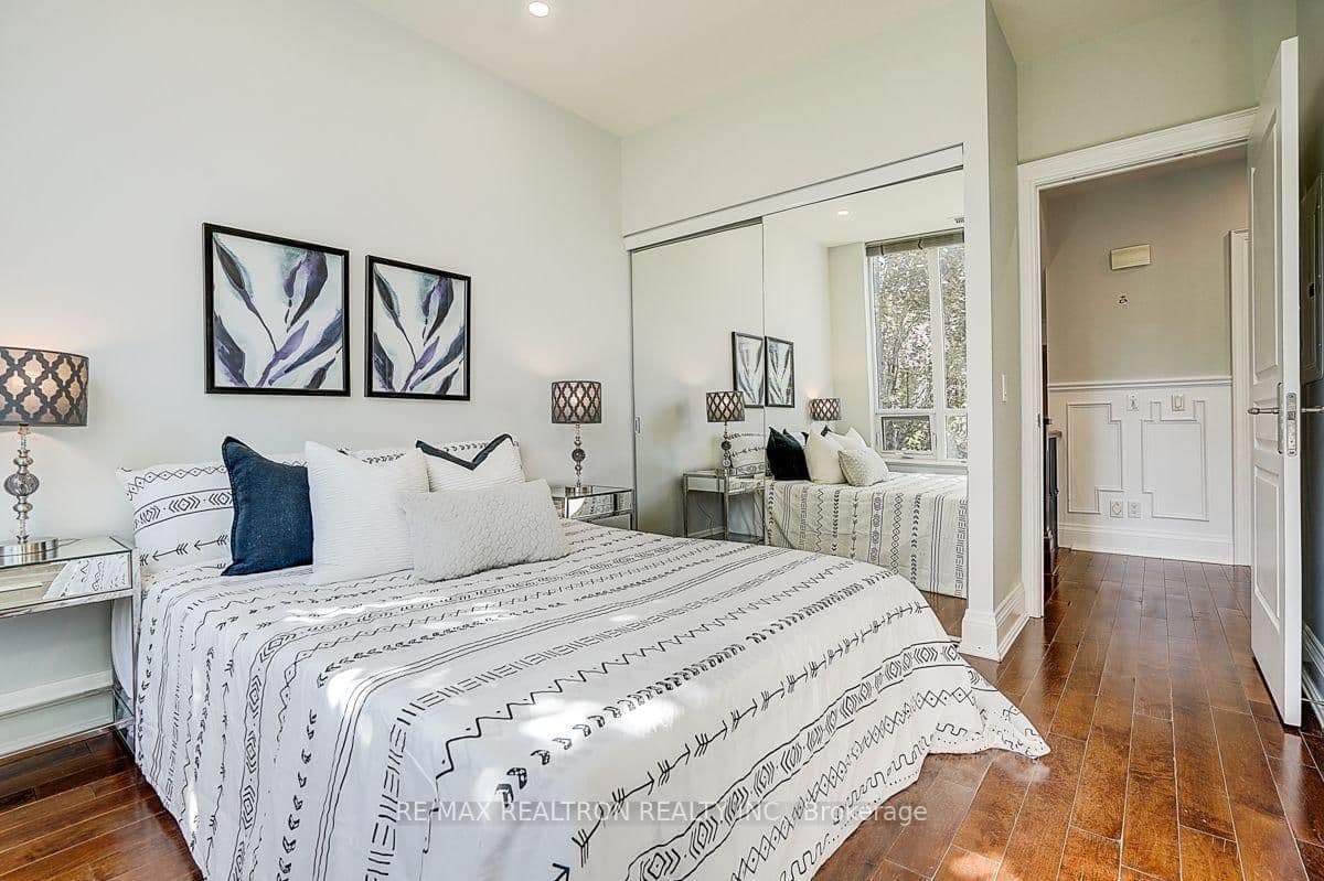 274 Duplex Avenue thumbnail 28