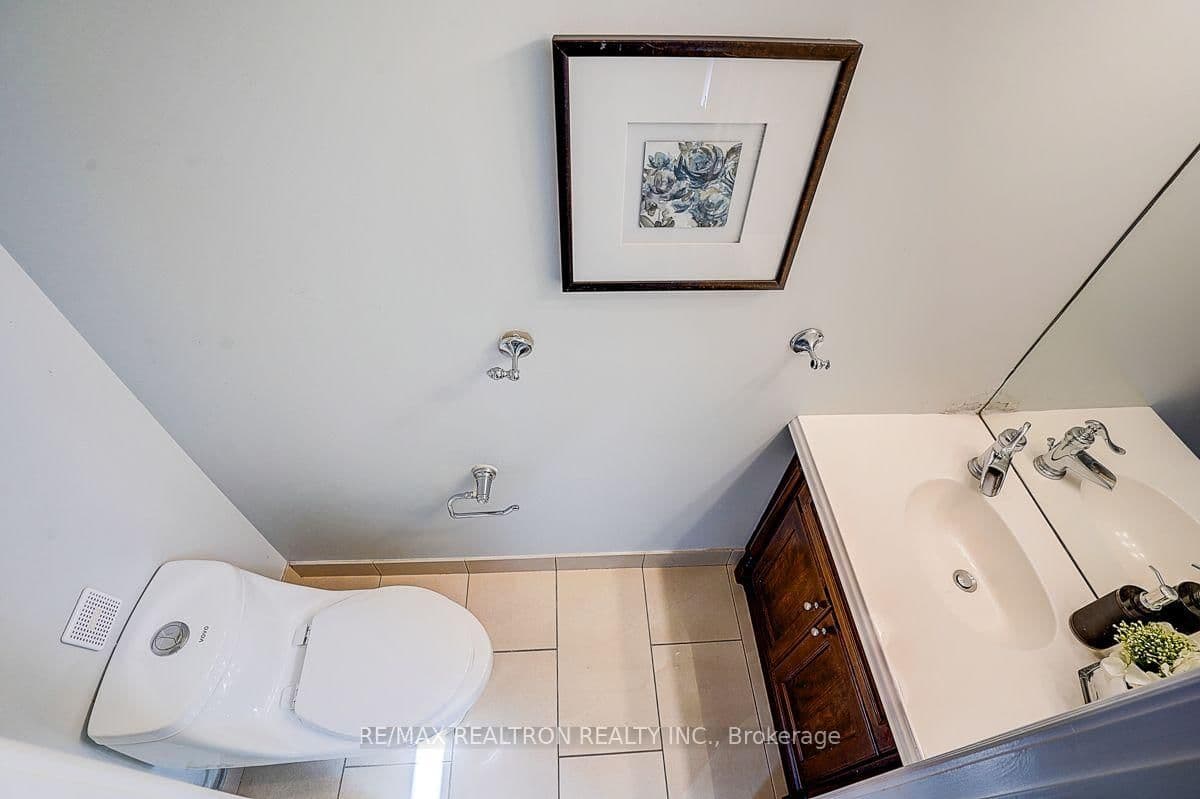 274 Duplex Avenue thumbnail 44