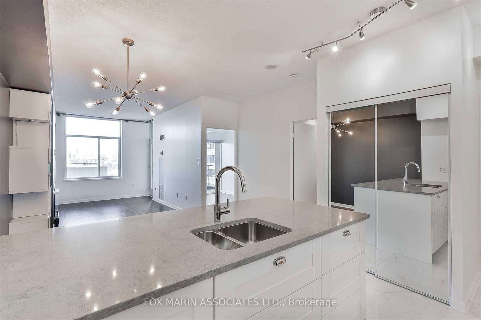 39 Parliament Street, Unit 1108 thumbnail 6