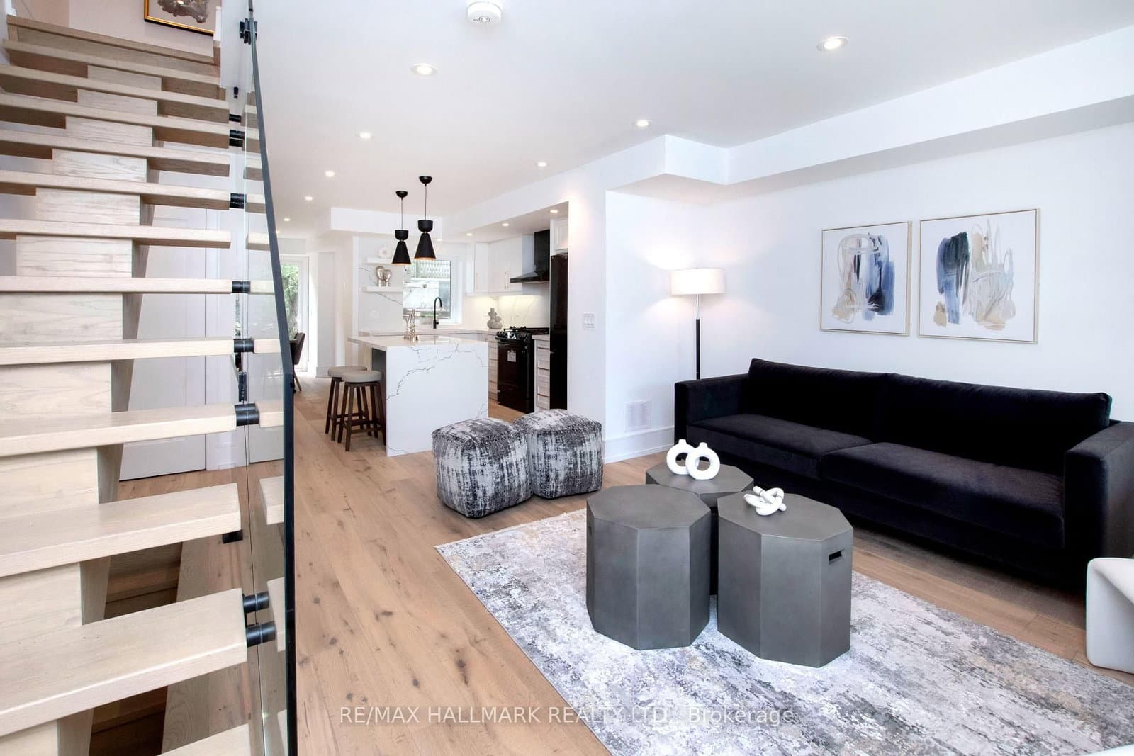 1 1/2 Delaney Crescent thumbnail 13