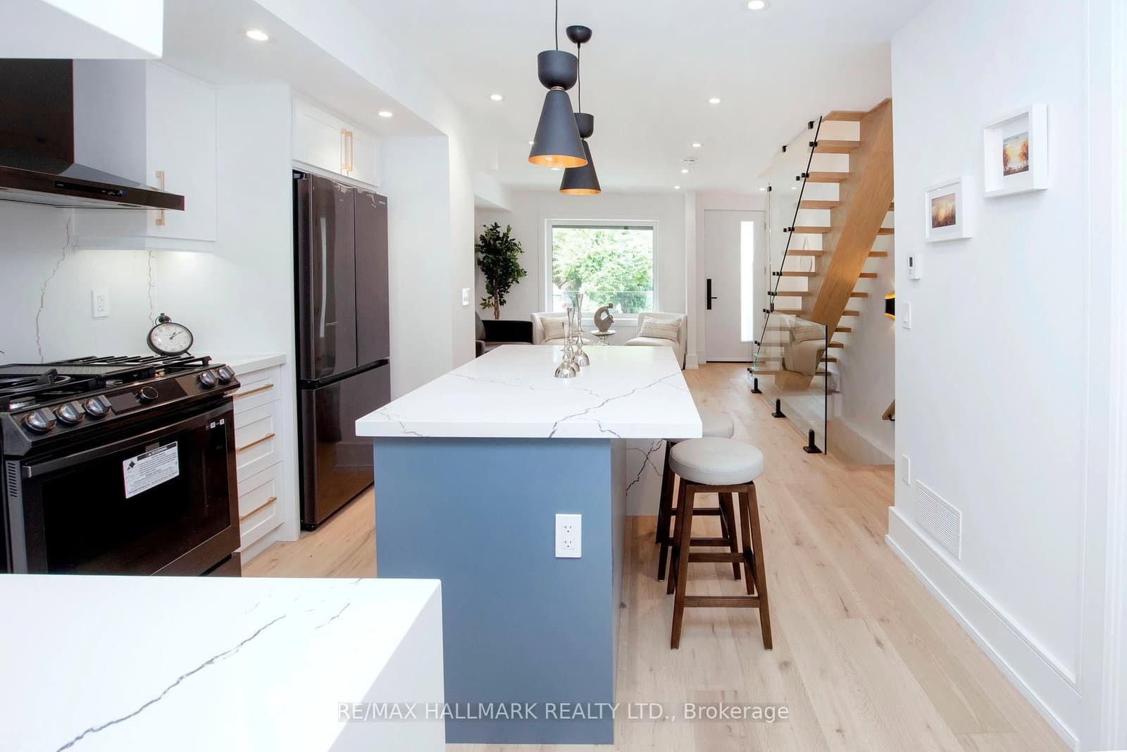 1 1/2 Delaney Crescent thumbnail 16