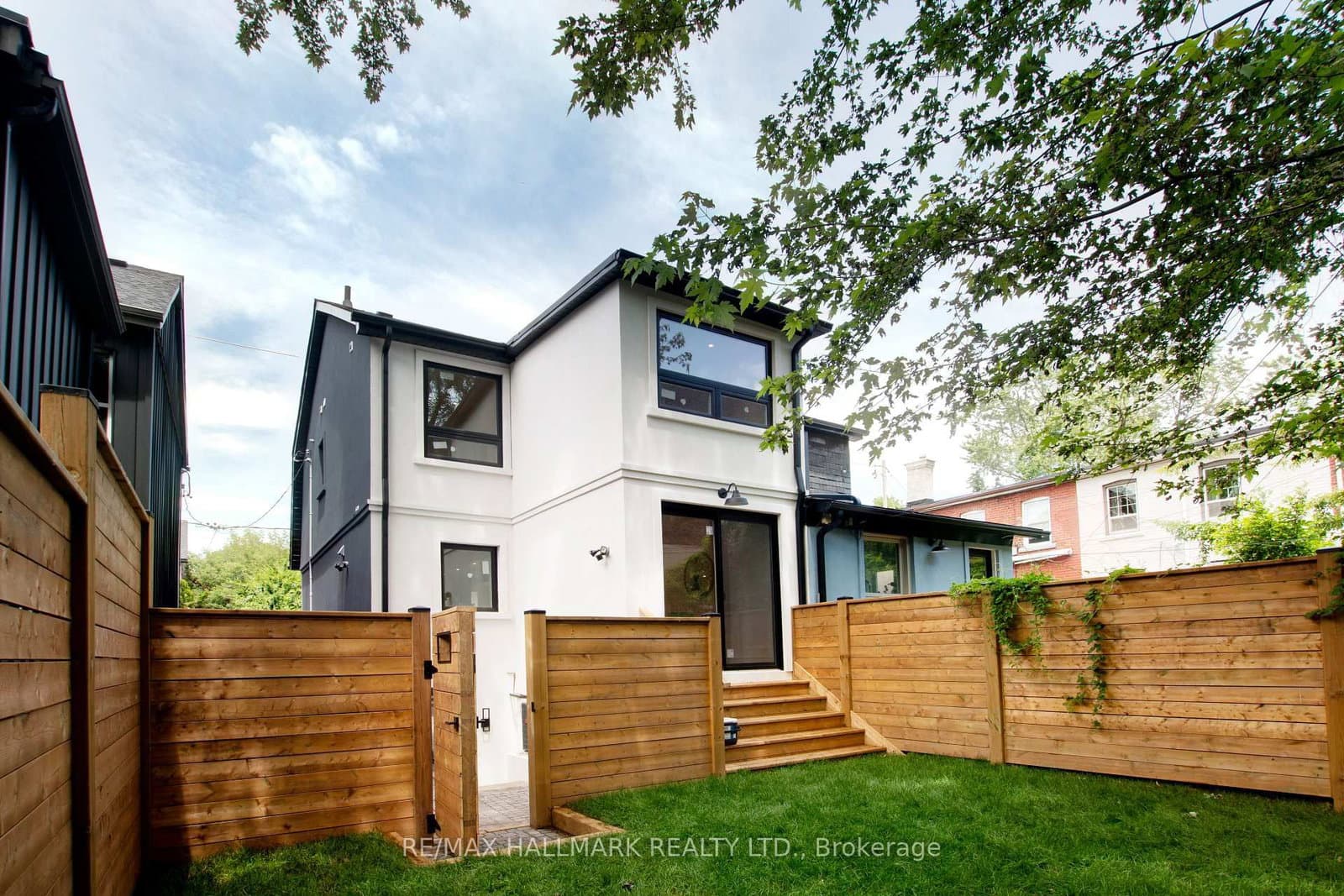 1 1/2 Delaney Crescent thumbnail 29