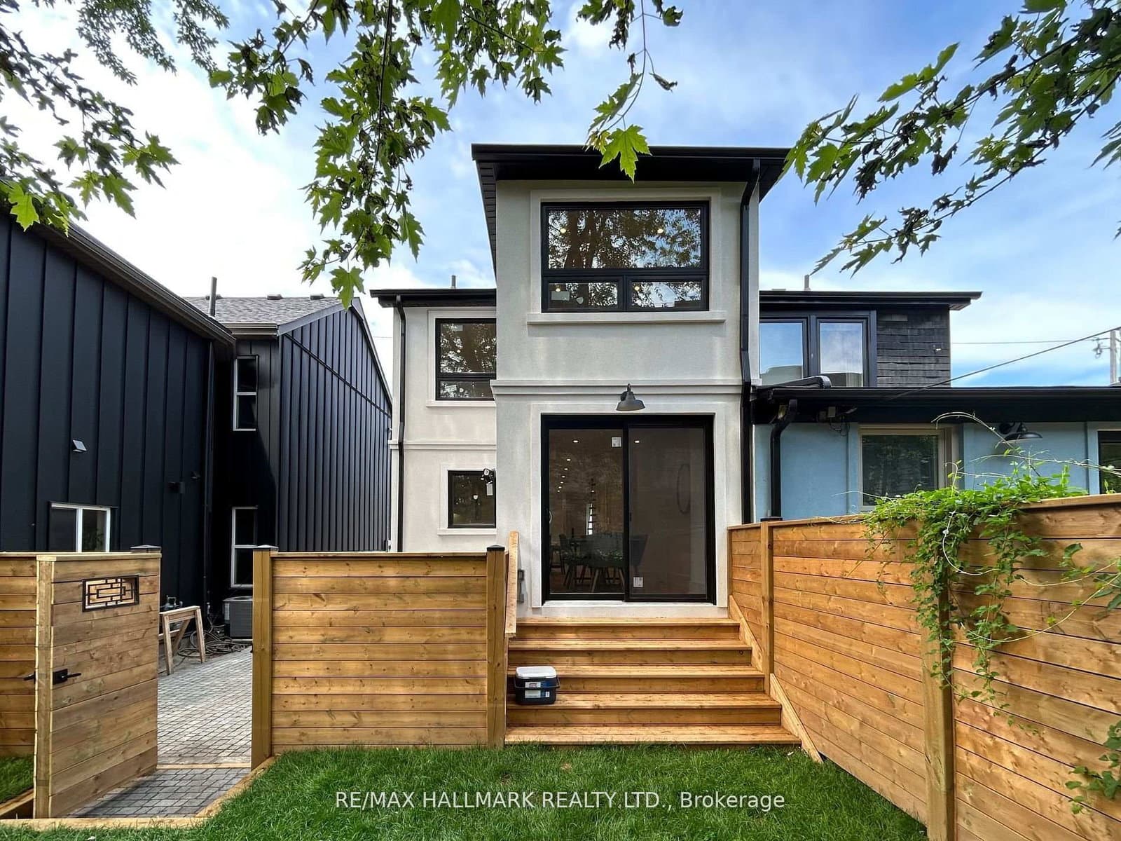 1 1/2 Delaney Crescent thumbnail 30