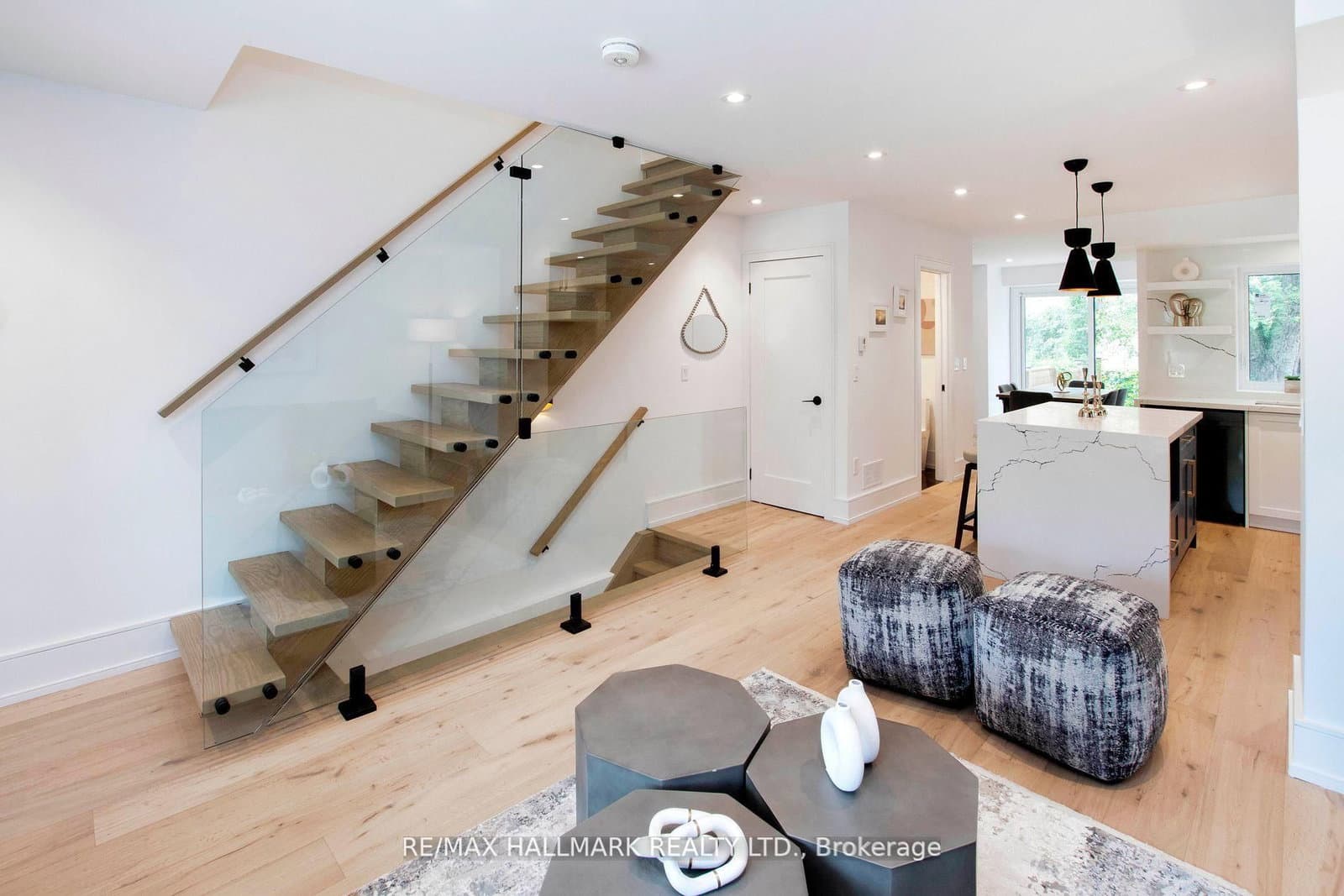 1 1/2 Delaney Crescent thumbnail 8