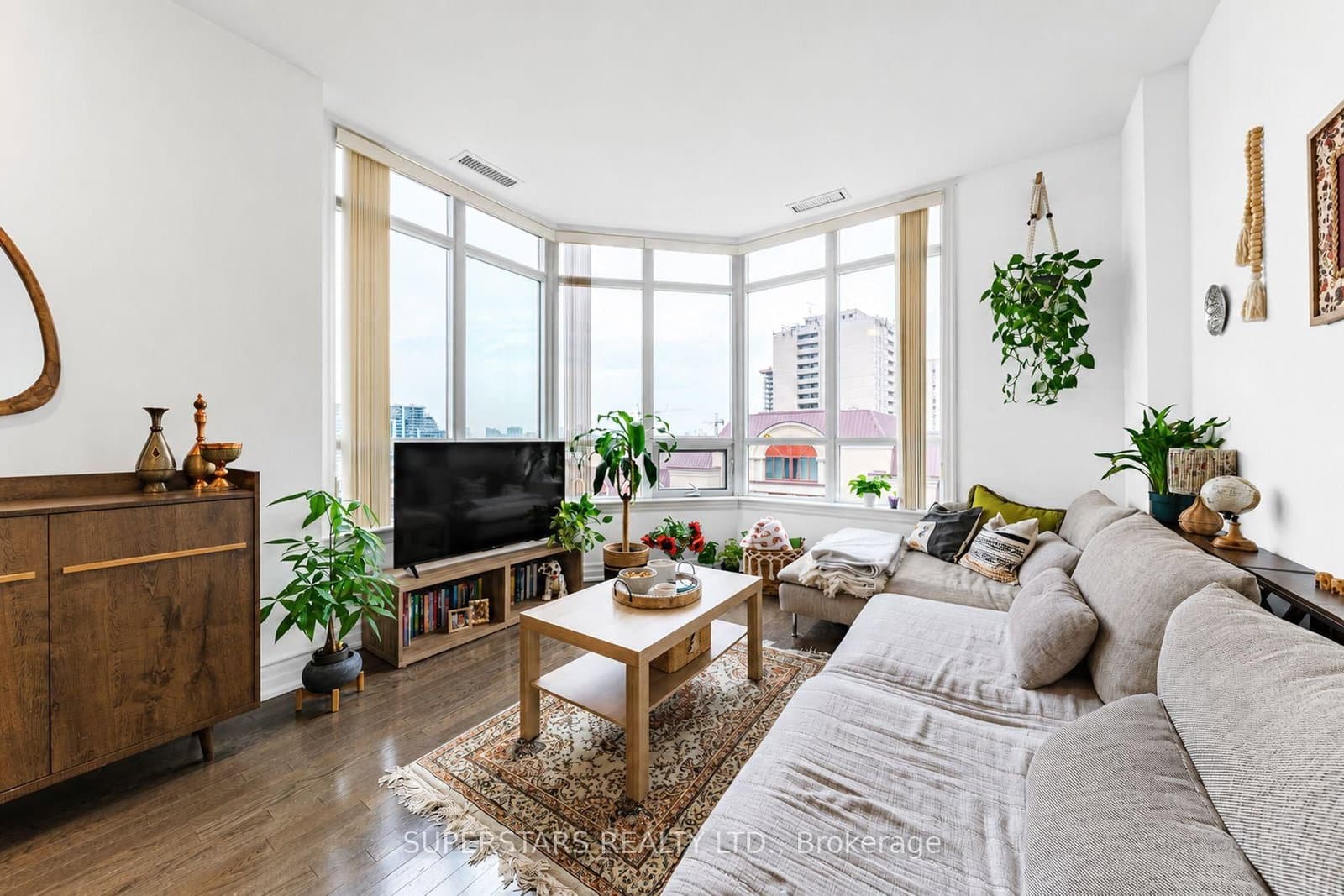 23 Rean Drive, Unit 901(PH1) - Image 1