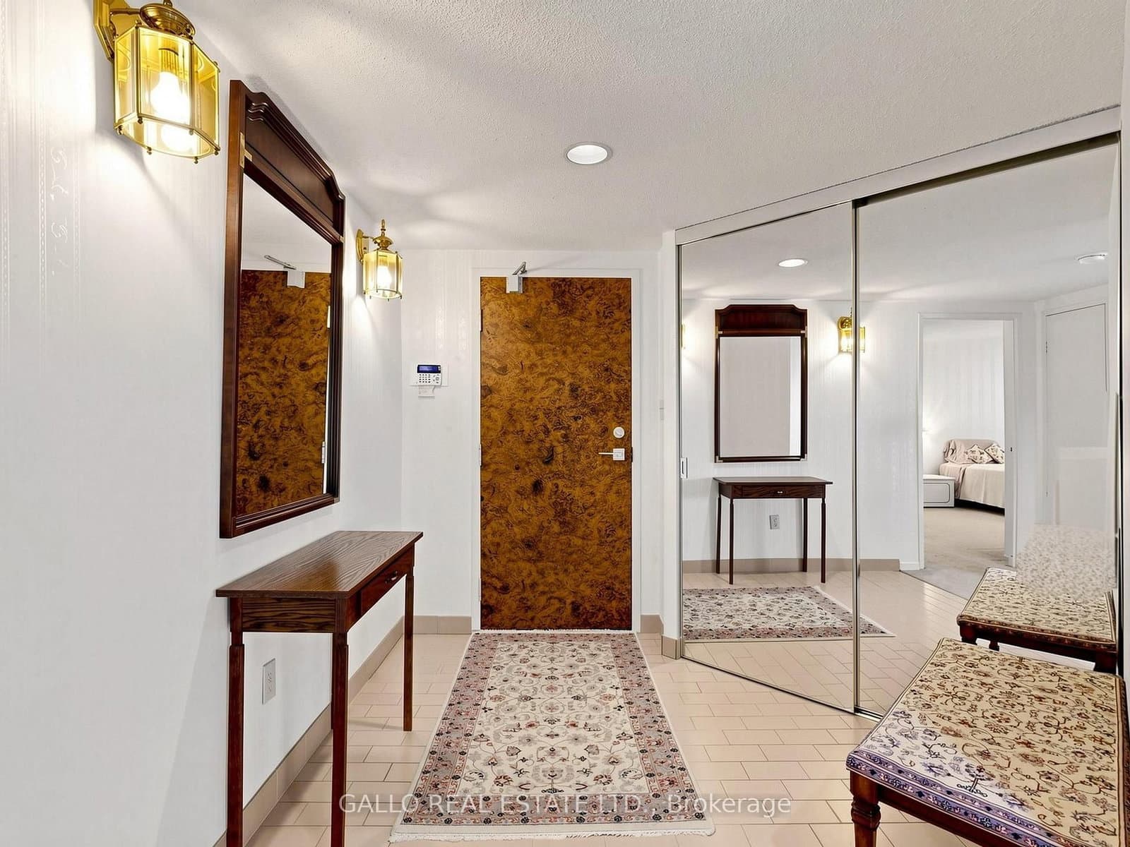 10 Kenneth Avenue, Unit 203 thumbnail 8