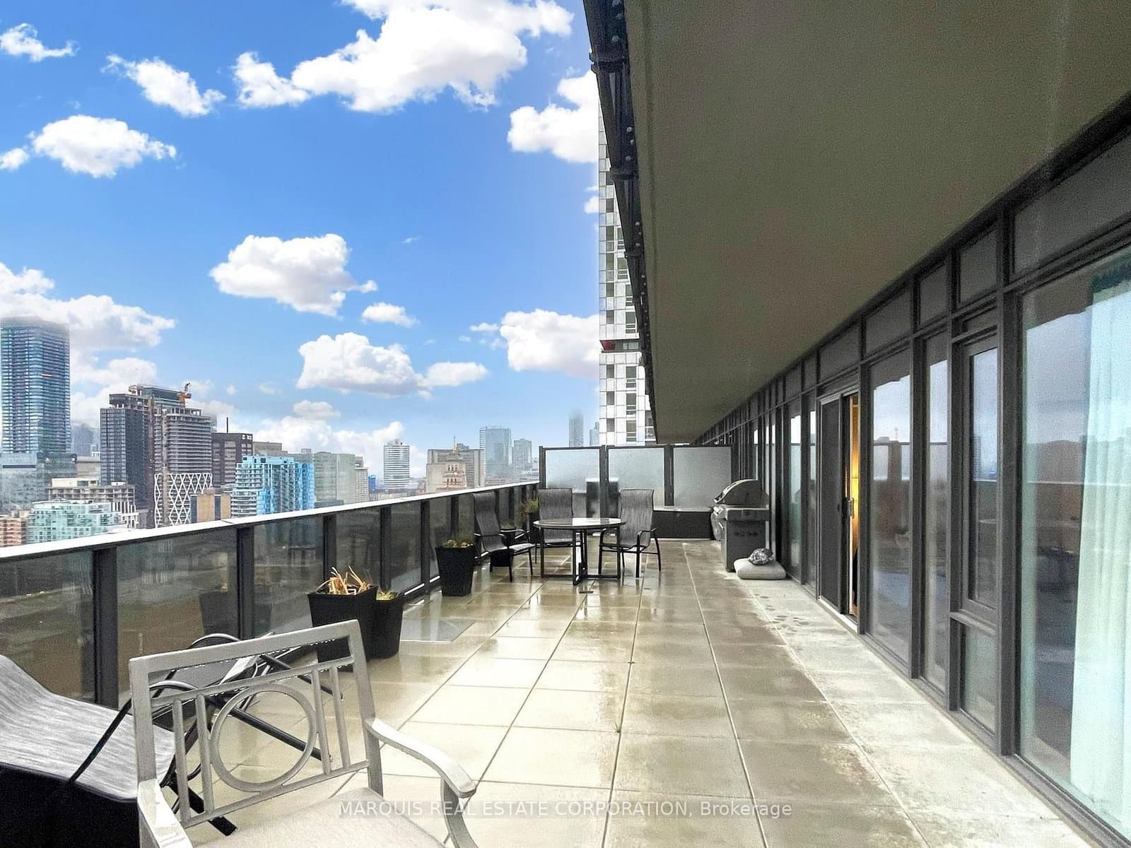 330 Richmond Street W, Unit 505BR2 thumbnail 11