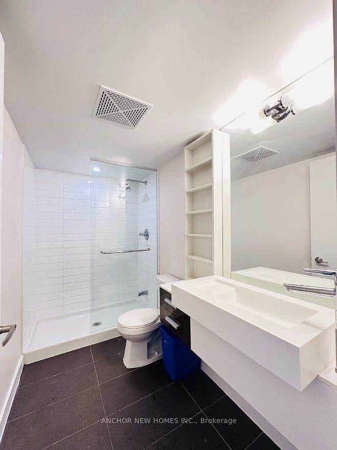 38 Dan Leckie Way, Unit 1702 thumbnail 13