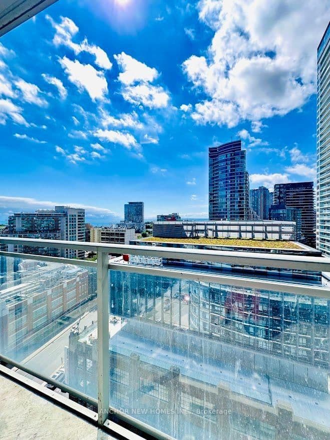 38 Dan Leckie Way, Unit 1702 thumbnail 15