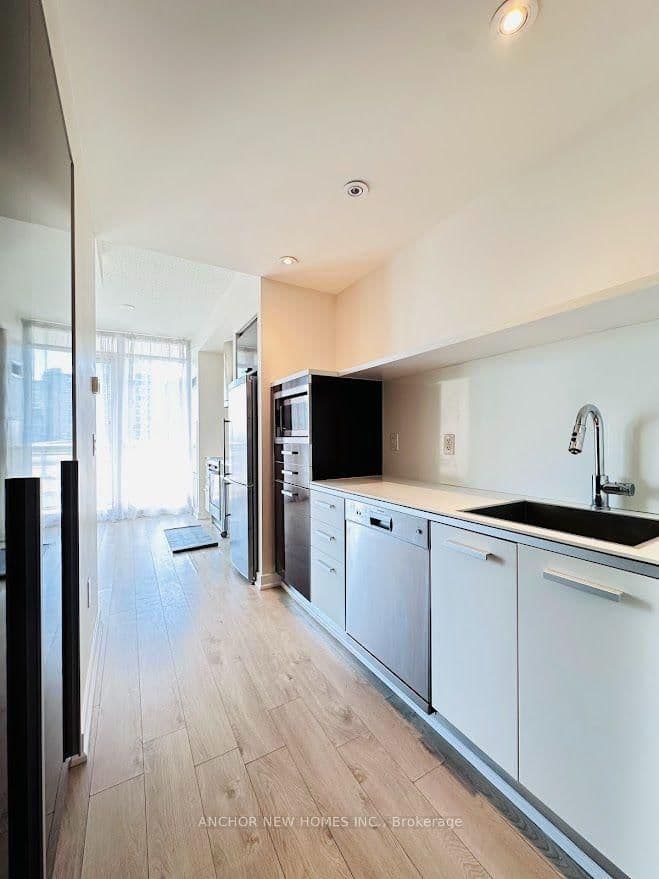 38 Dan Leckie Way, Unit 1702 thumbnail 4