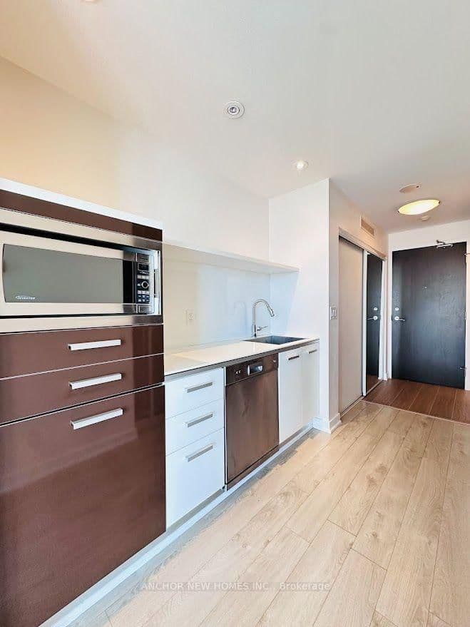 38 Dan Leckie Way, Unit 1702 thumbnail 6