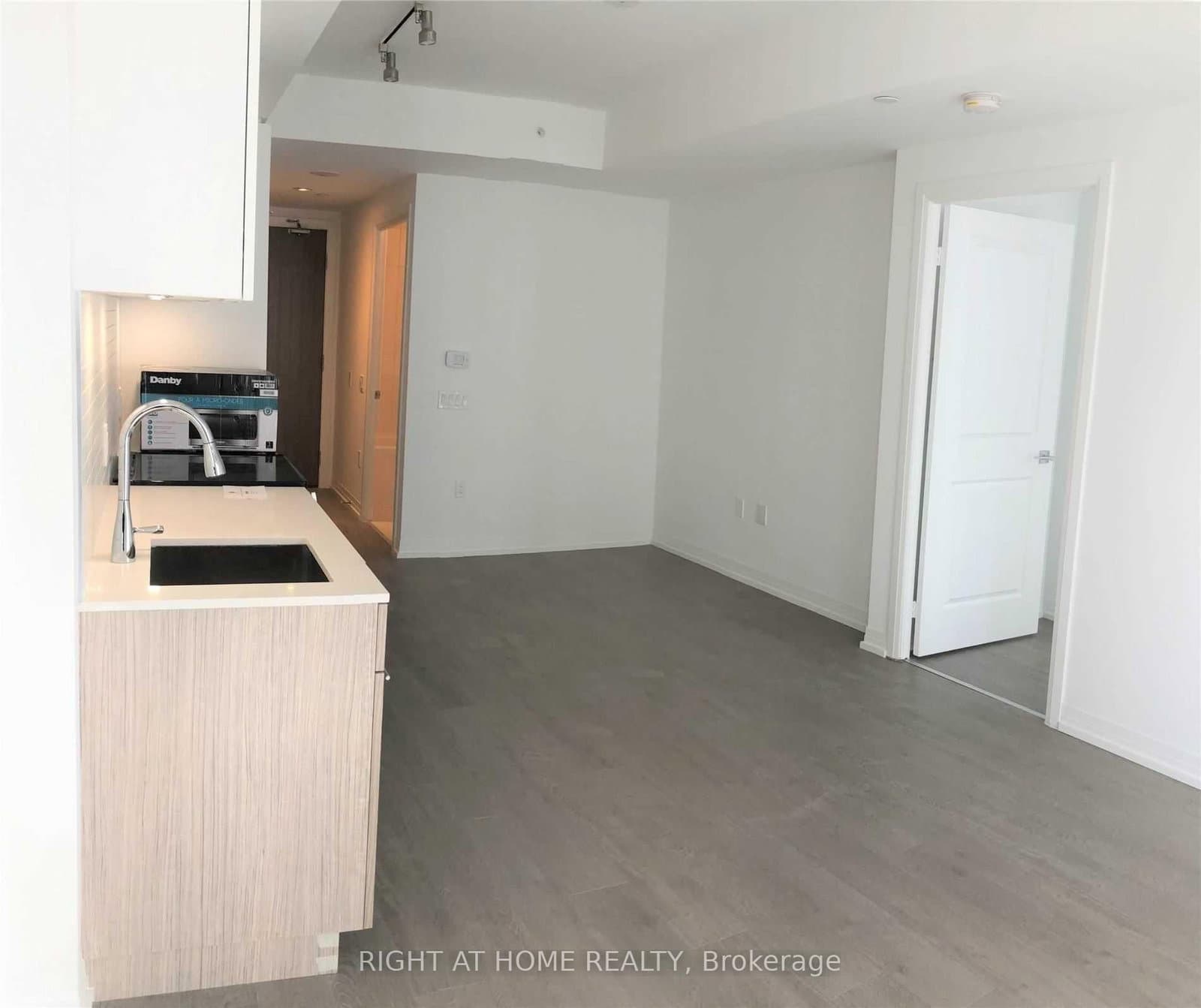 251 Jarvis Street, Unit 2904 thumbnail 3