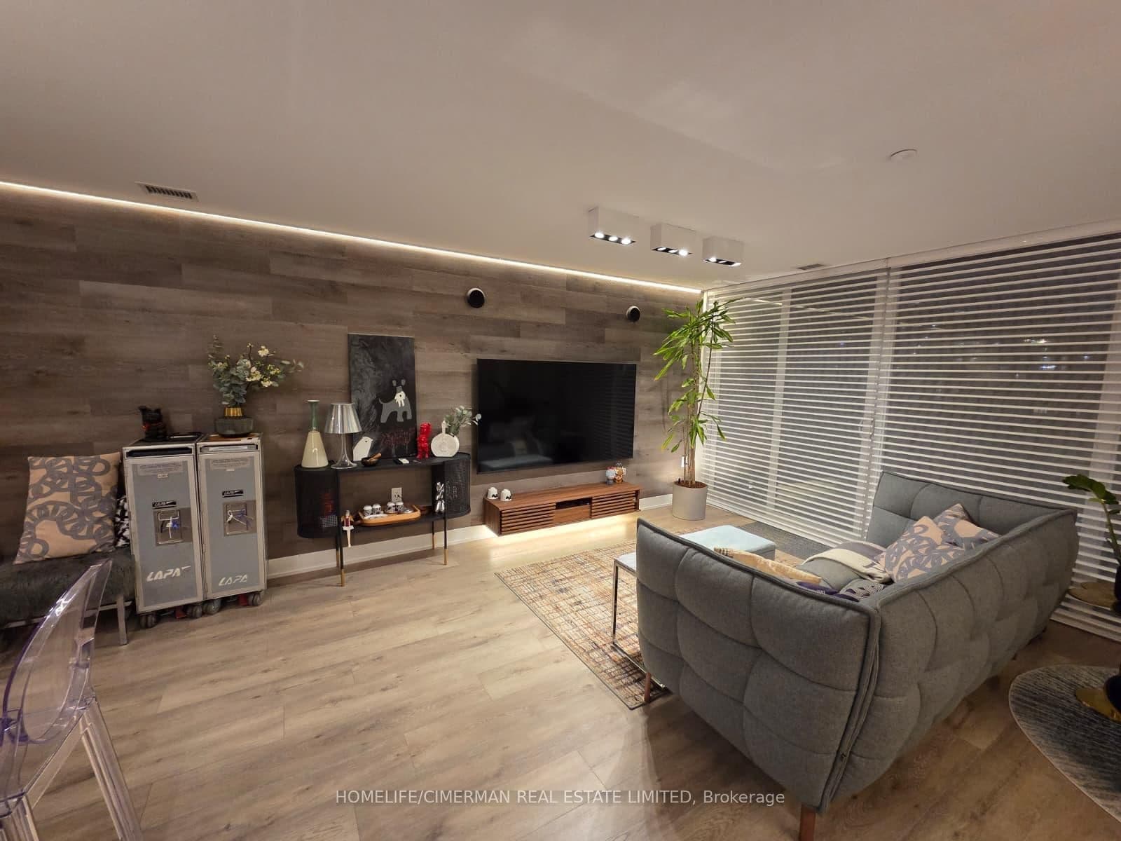 575 Bloor Street E, Unit 1602 thumbnail 4