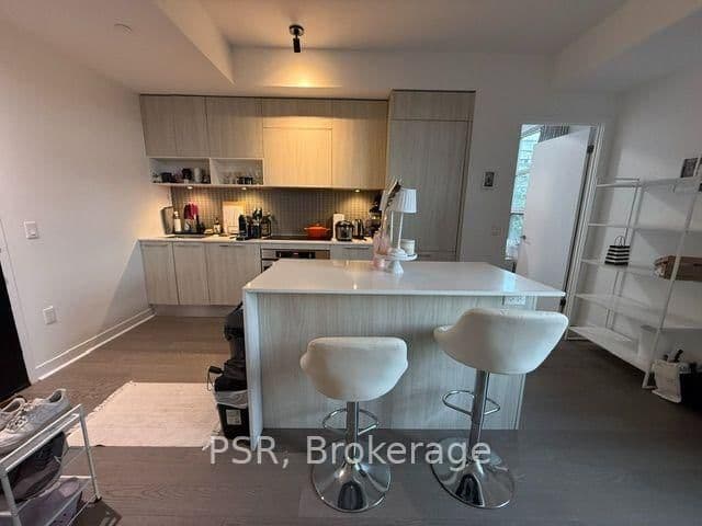 #710 - 501 Adelaide Street W