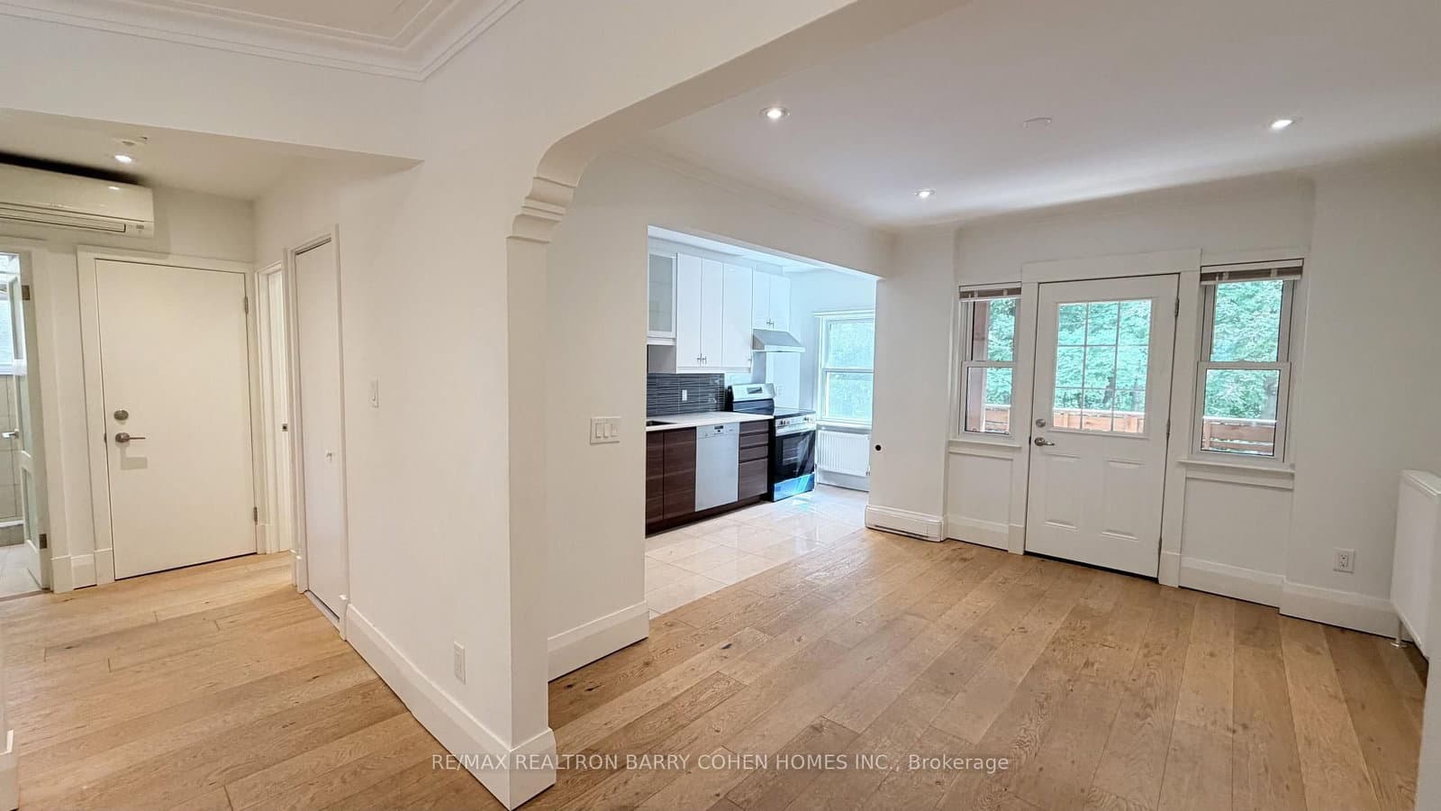 107 Chatsworth Drive, Unit 1 thumbnail 14