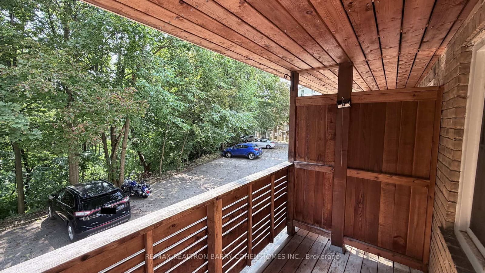 107 Chatsworth Drive, Unit 1 thumbnail 20