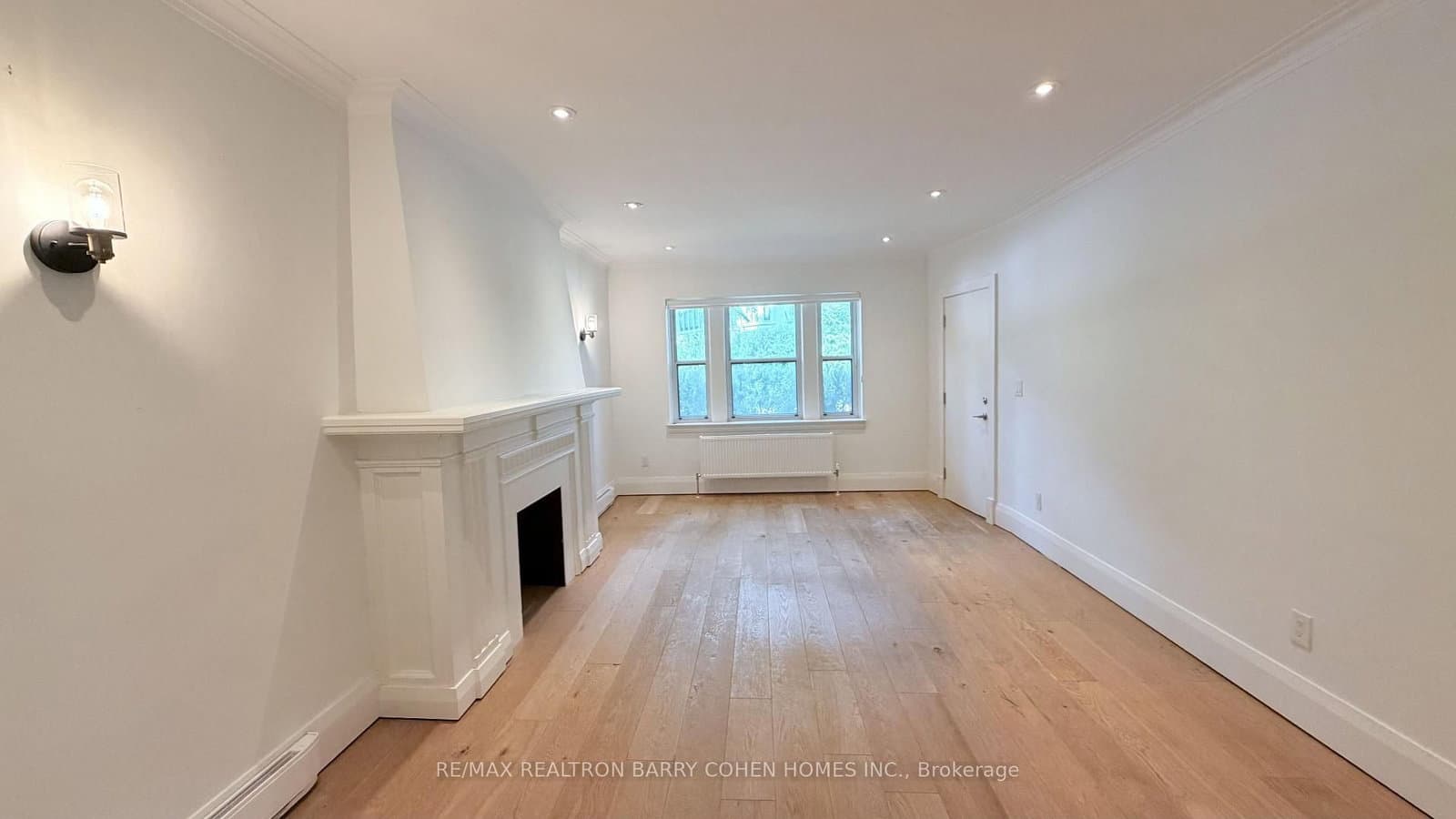 107 Chatsworth Drive, Unit 1 thumbnail 3