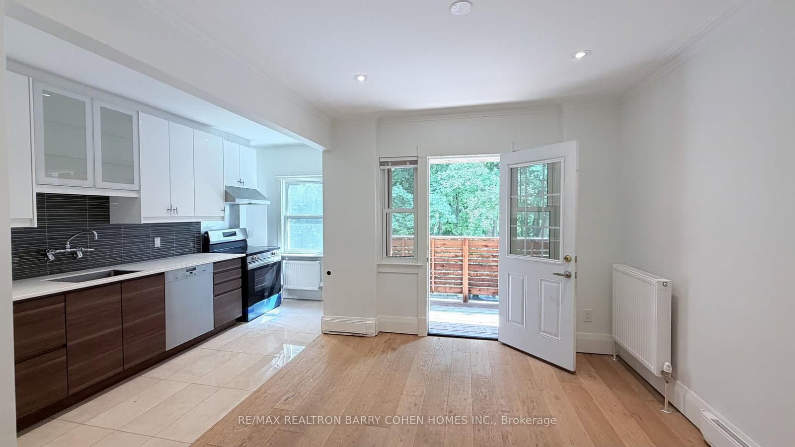 107 Chatsworth Drive, Unit 1 thumbnail 7
