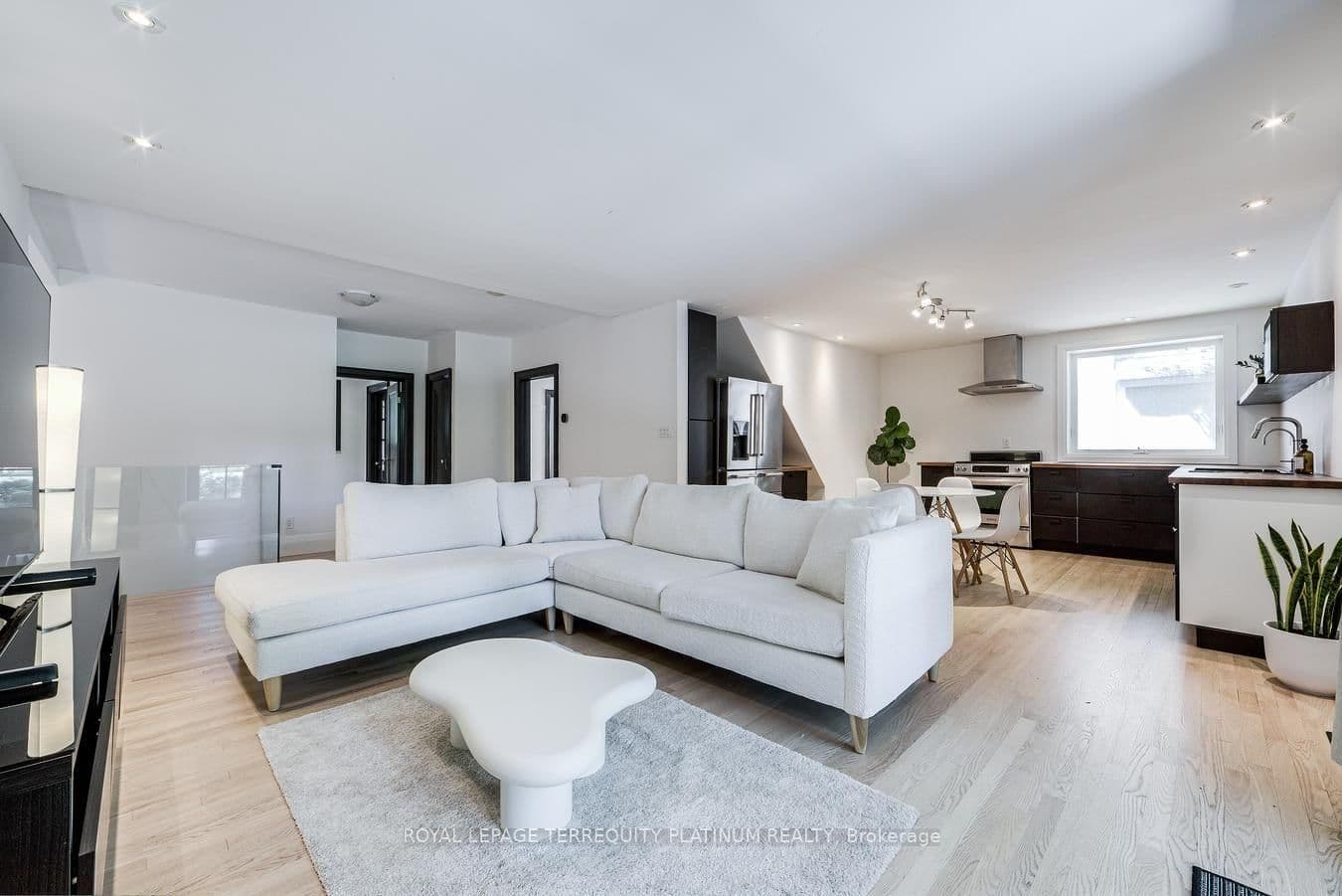 204 Ellerslie Avenue - Image 1