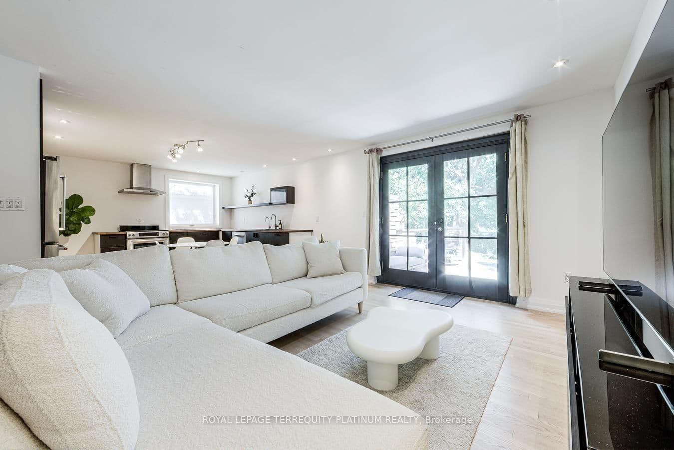 204 Ellerslie Avenue thumbnail 11