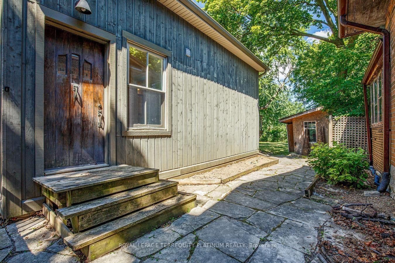 204 Ellerslie Avenue thumbnail 44