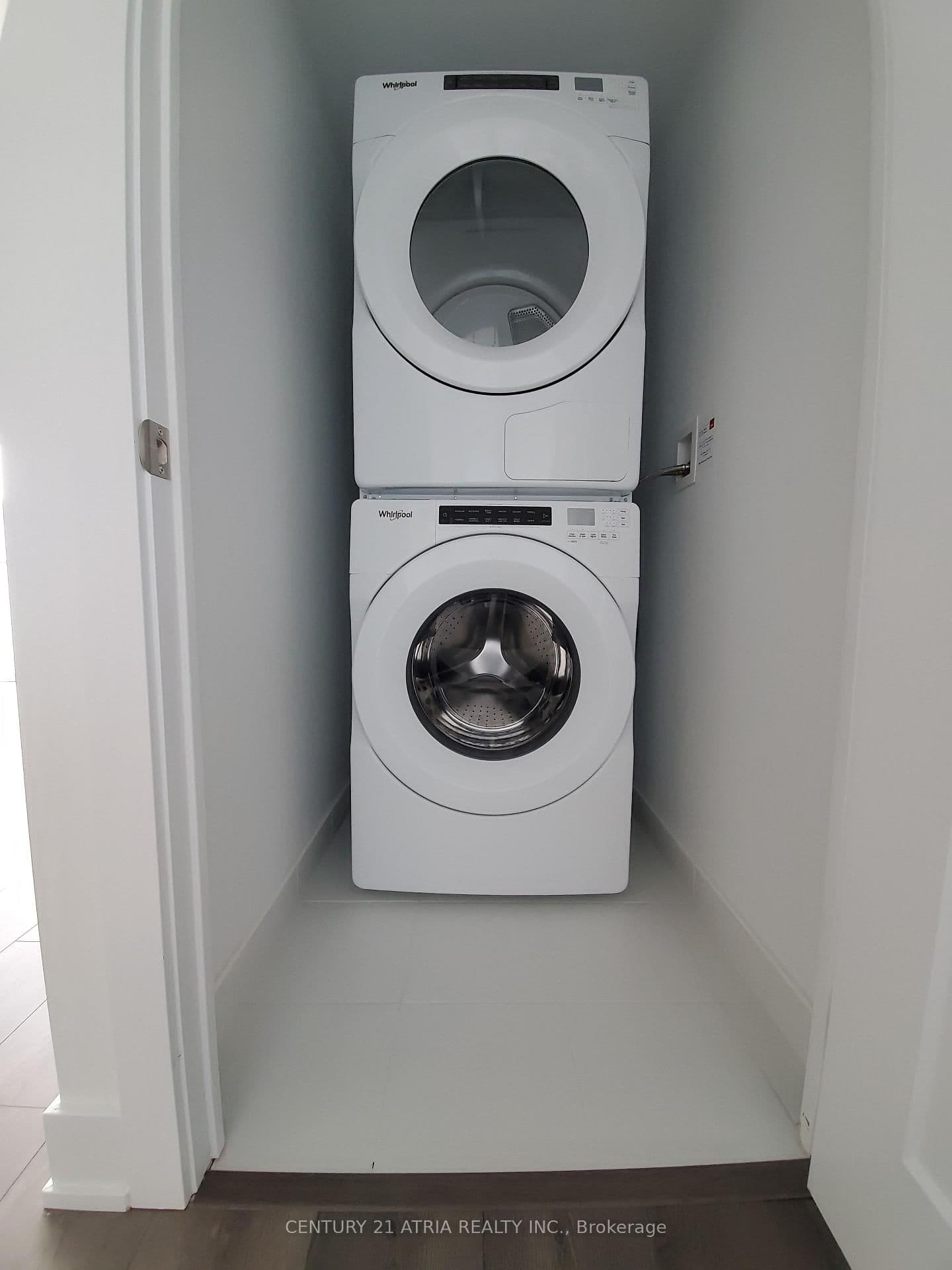 575 Bloor Street E, Unit 1802 thumbnail 8