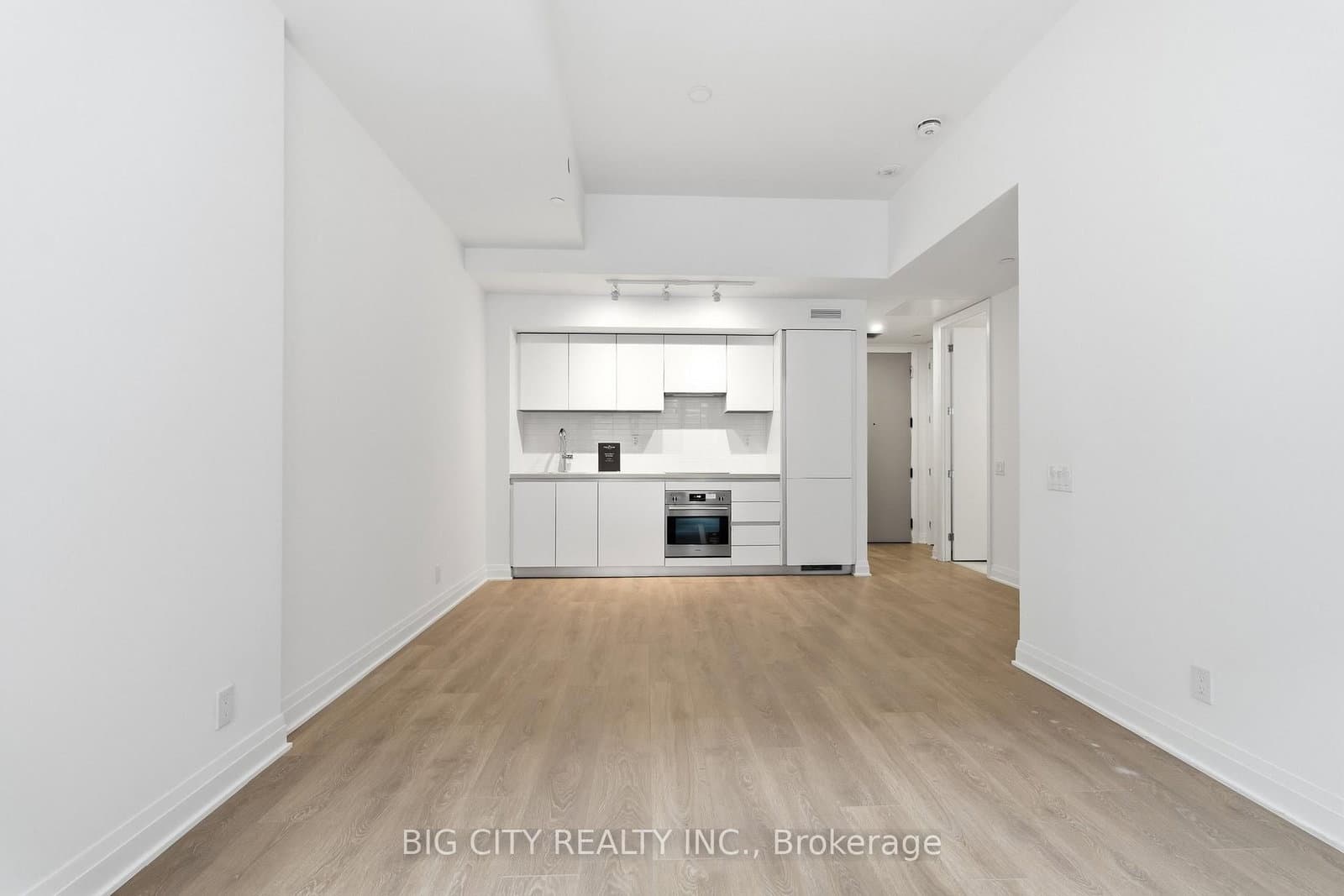25 Frederick Todd Way, Unit 209 thumbnail 10