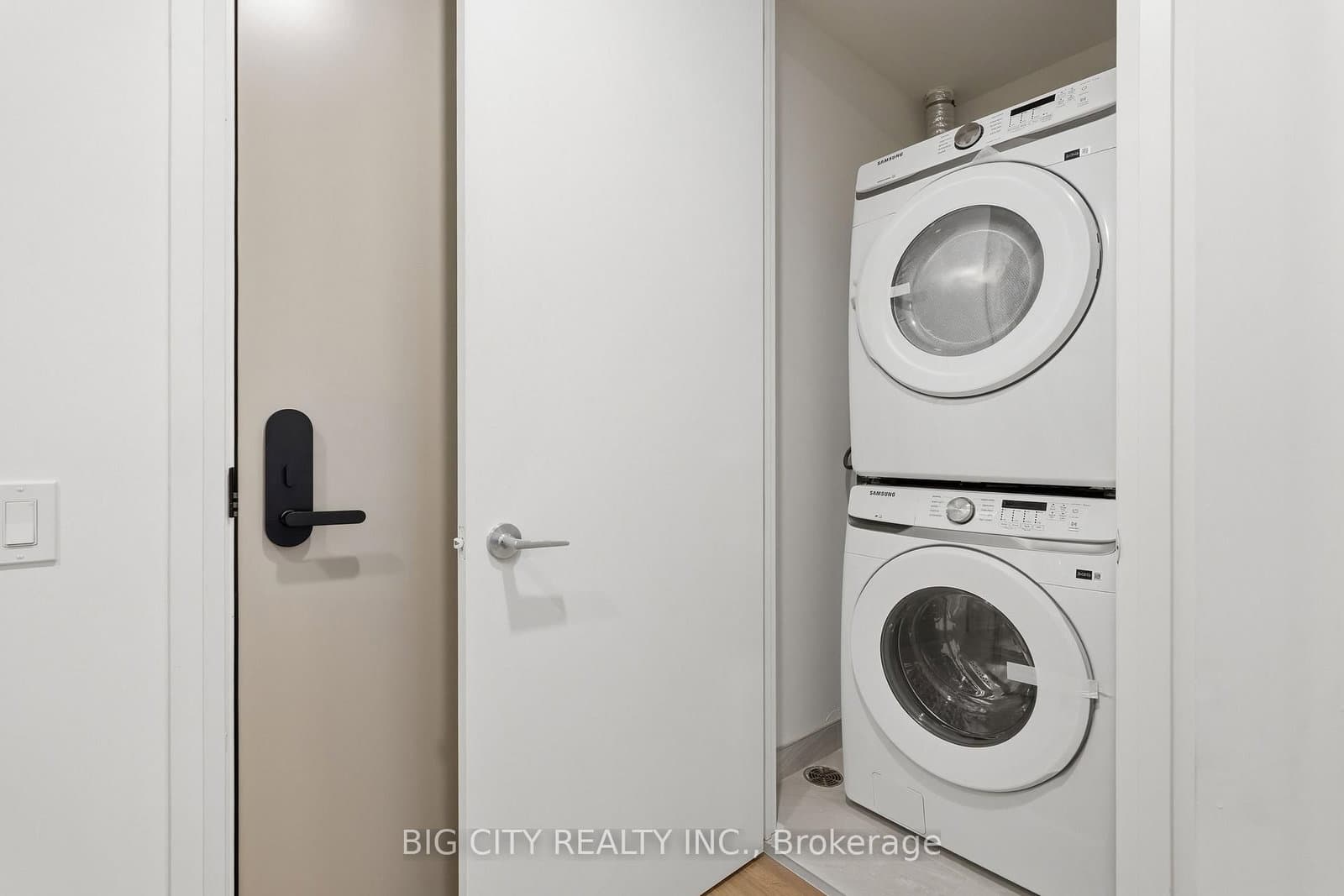 25 Frederick Todd Way, Unit 209 thumbnail 16