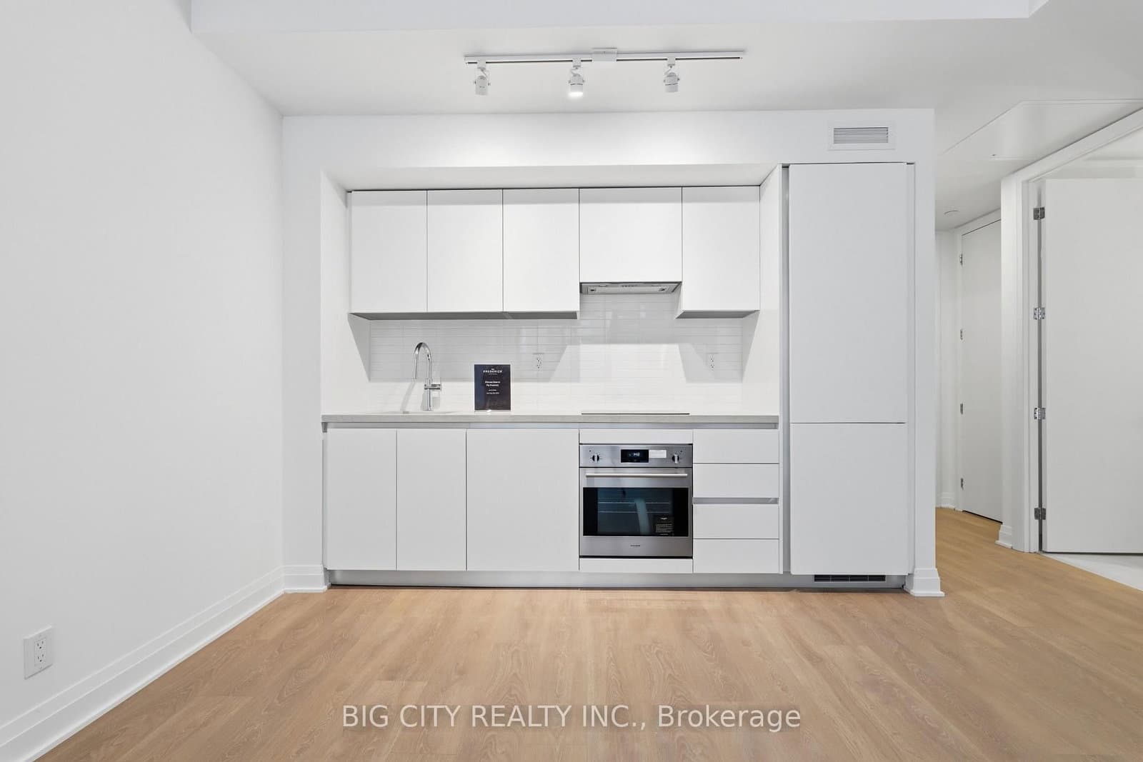 25 Frederick Todd Way, Unit 209 thumbnail 6