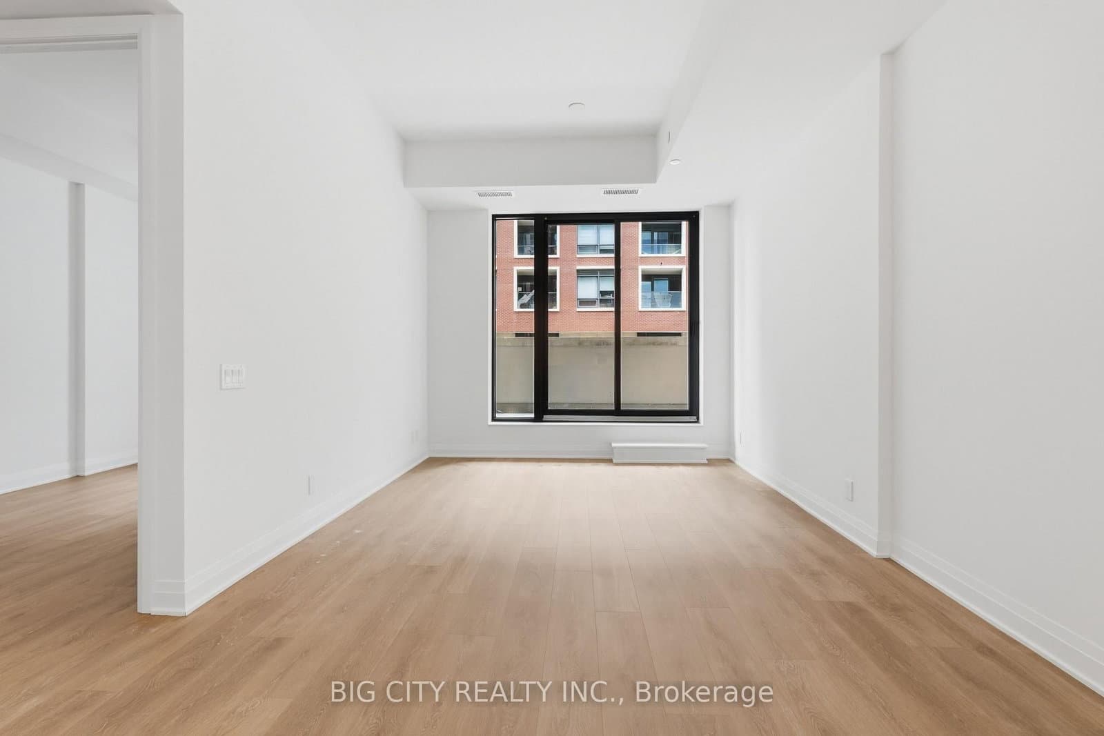 25 Frederick Todd Way, Unit 209 thumbnail 8