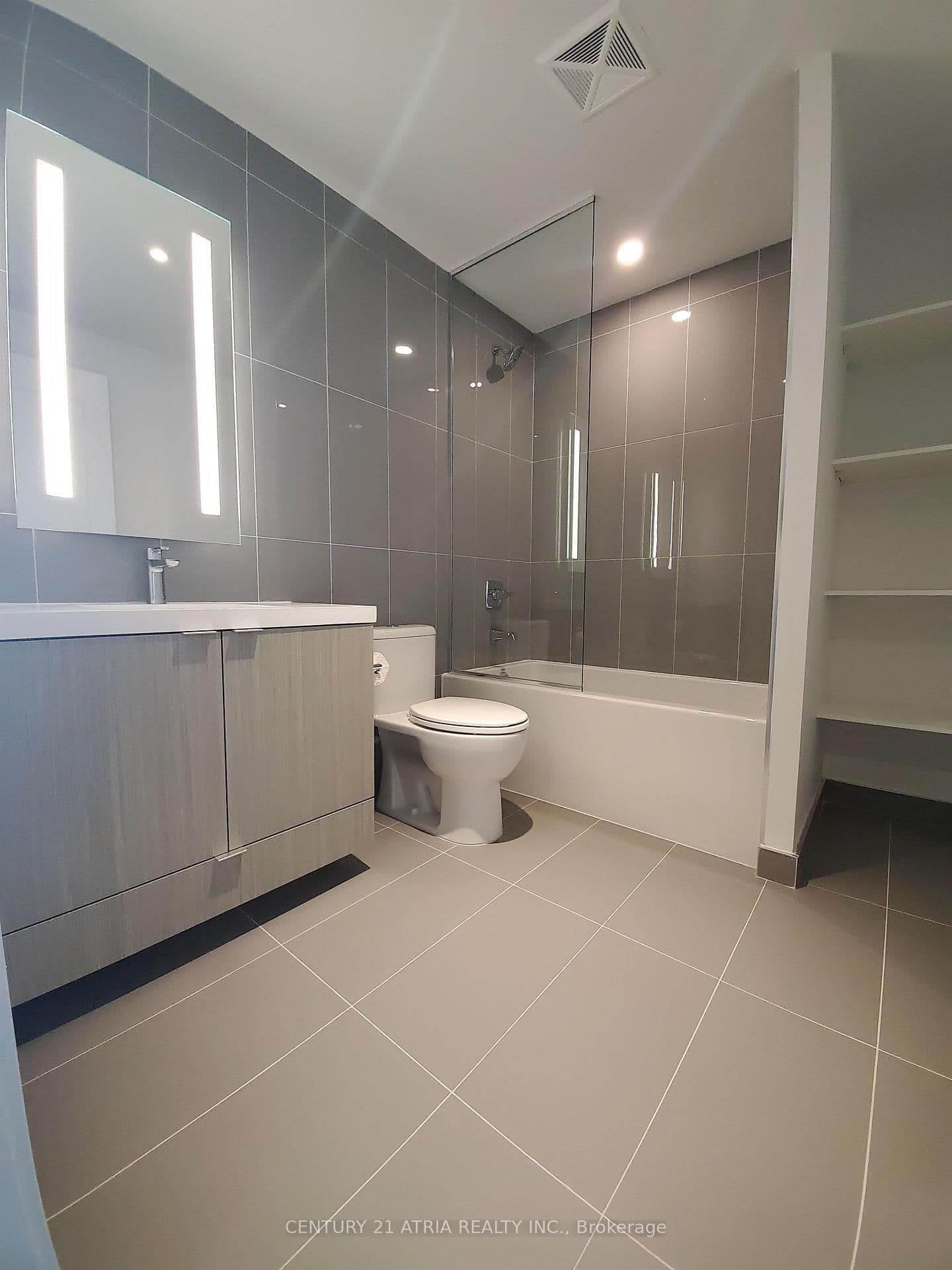 575 Bloor Street E, Unit 2905 thumbnail 5