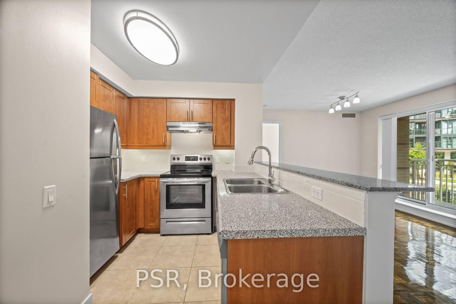 515 Rosewell Avenue, Unit 110 thumbnail 2