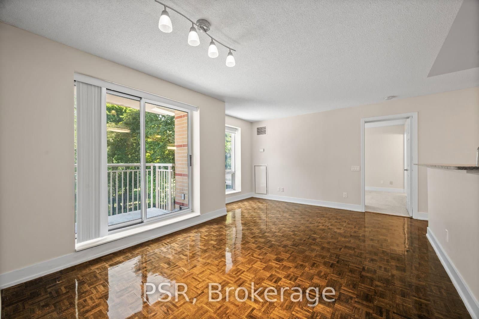 515 Rosewell Avenue, Unit 110 thumbnail 5