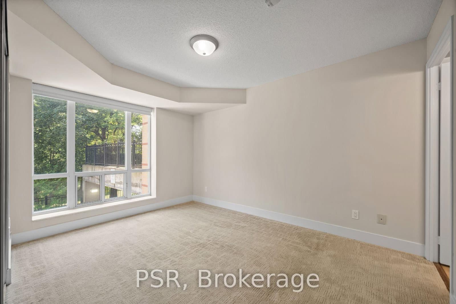 515 Rosewell Avenue, Unit 110 thumbnail 6