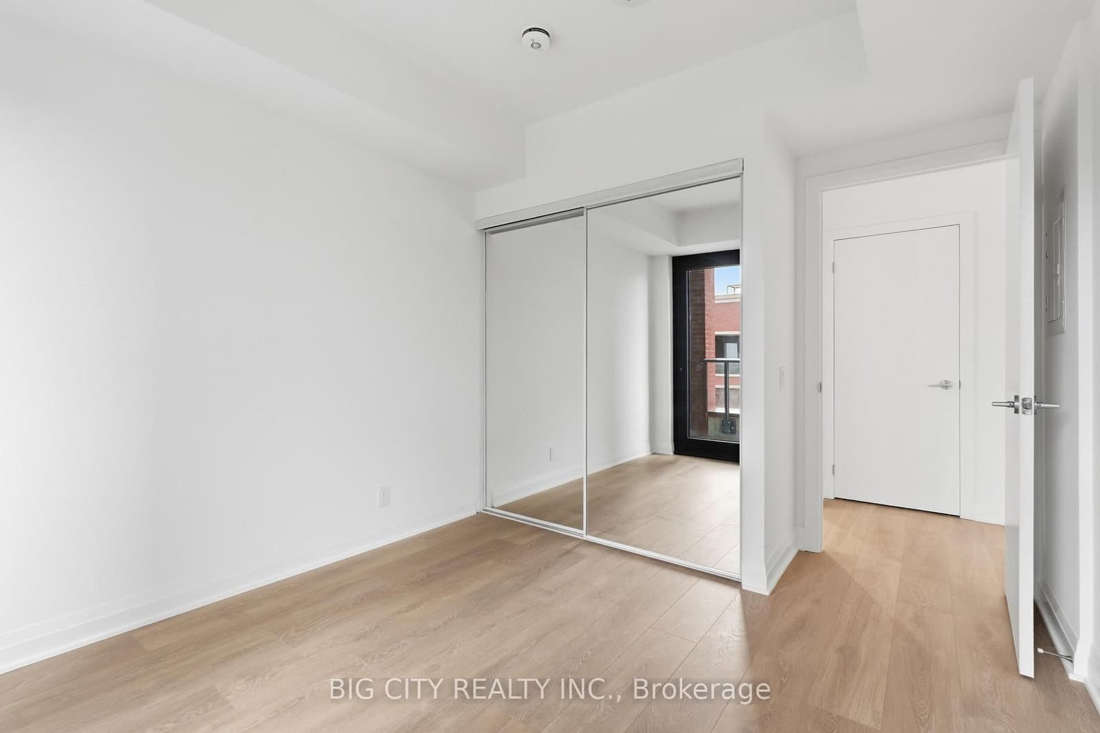 25 Frederick Todd Way, Unit 606 thumbnail 11