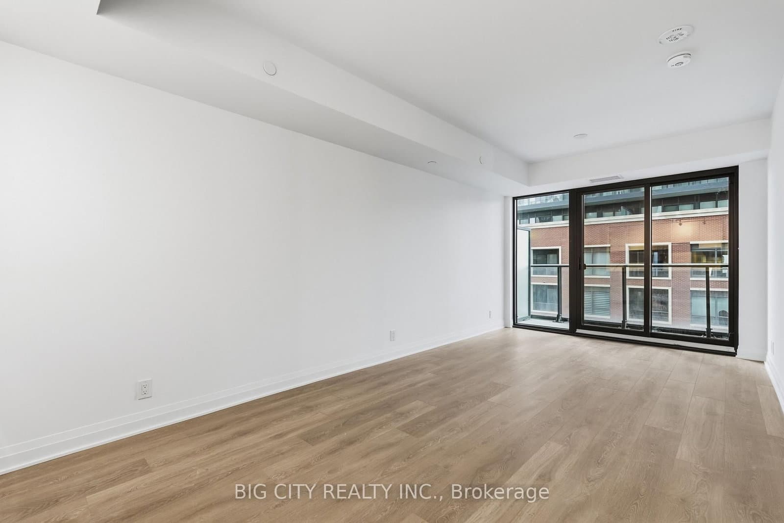 25 Frederick Todd Way, Unit 606 thumbnail 3