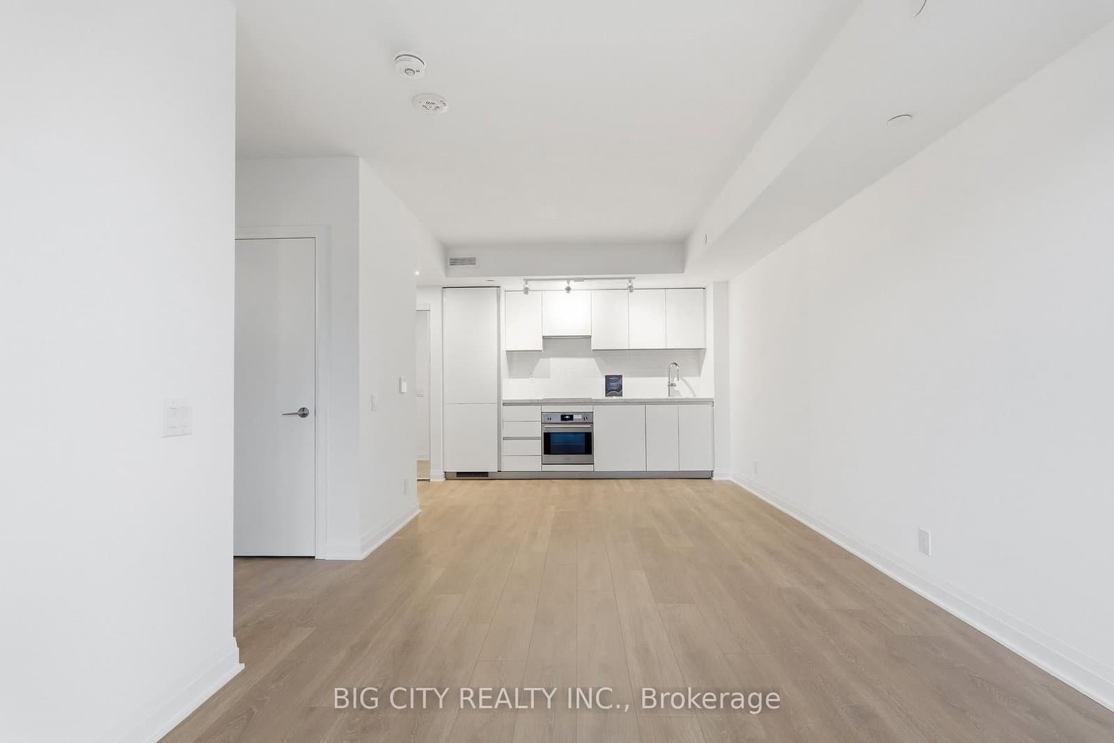 25 Frederick Todd Way, Unit 606 thumbnail 8