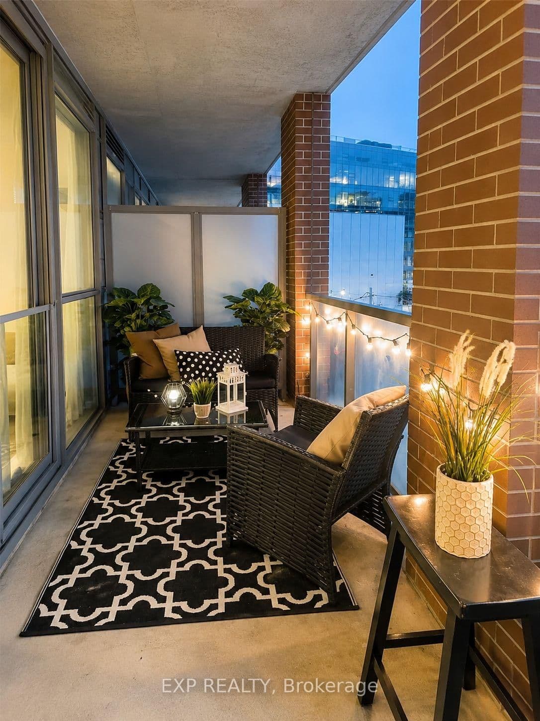 20 Bruyeres Mews, Unit 313 thumbnail 9