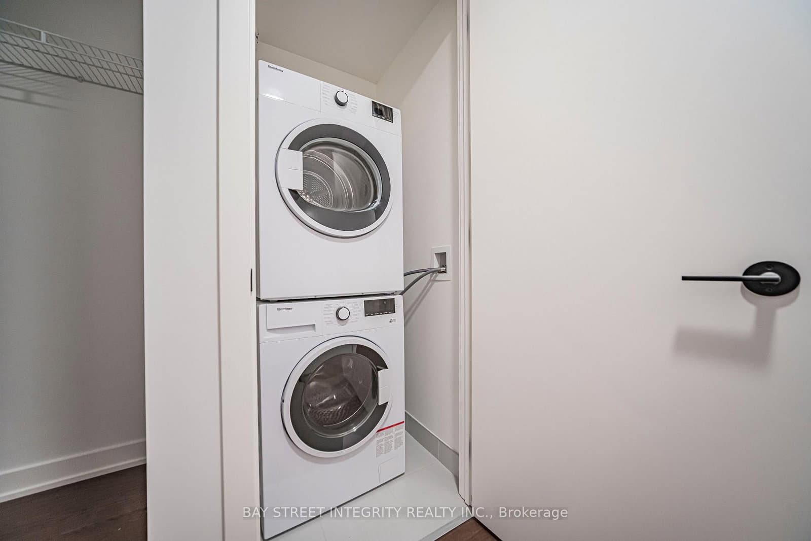 91 Montclair Avenue, Unit 702 thumbnail 16