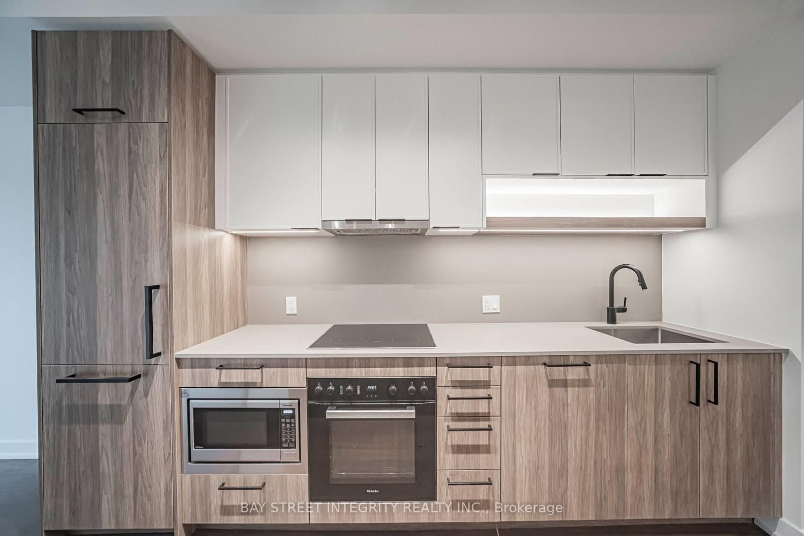 91 Montclair Avenue, Unit 702 thumbnail 7