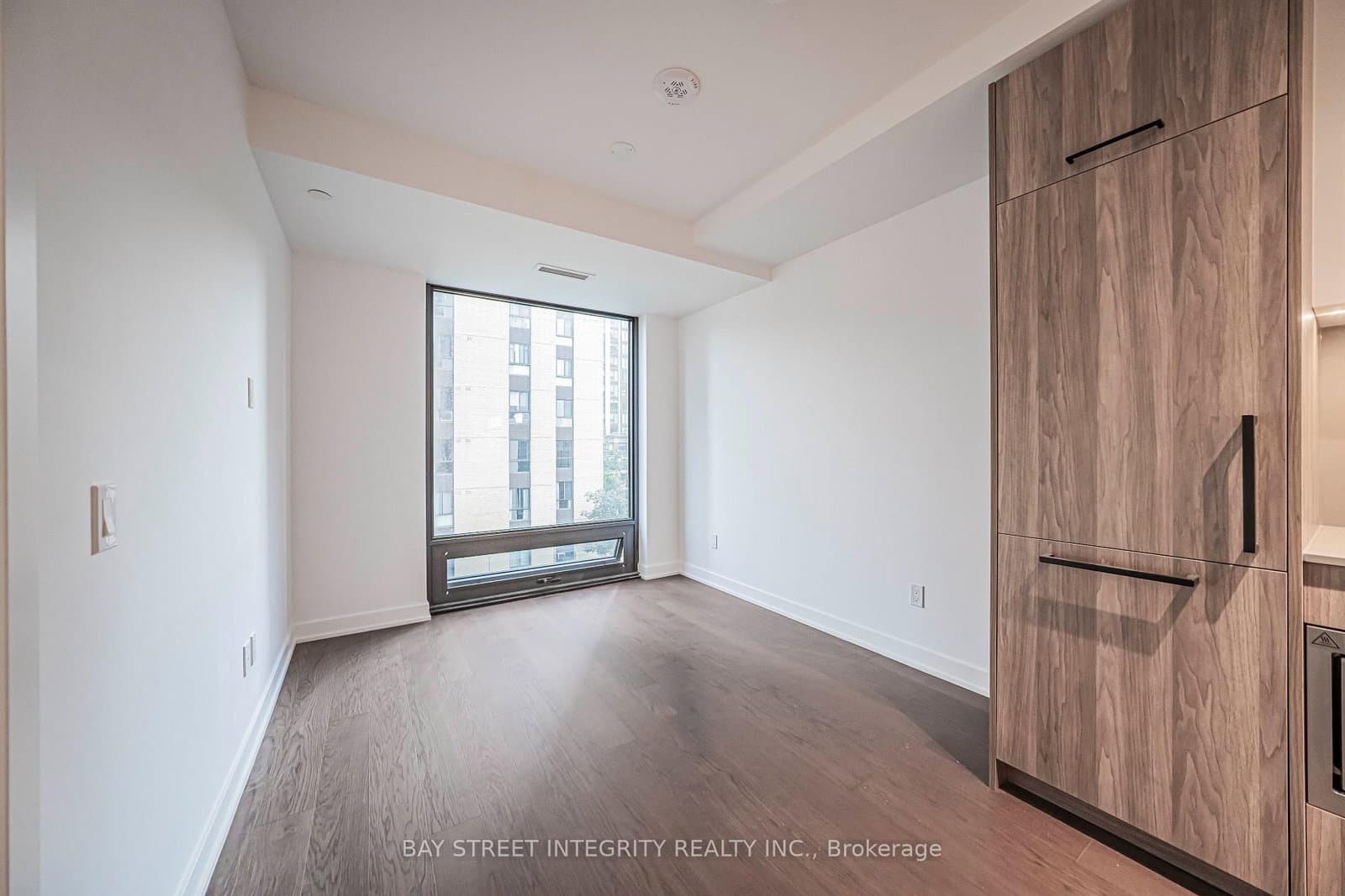 91 Montclair Avenue, Unit 702 thumbnail 9