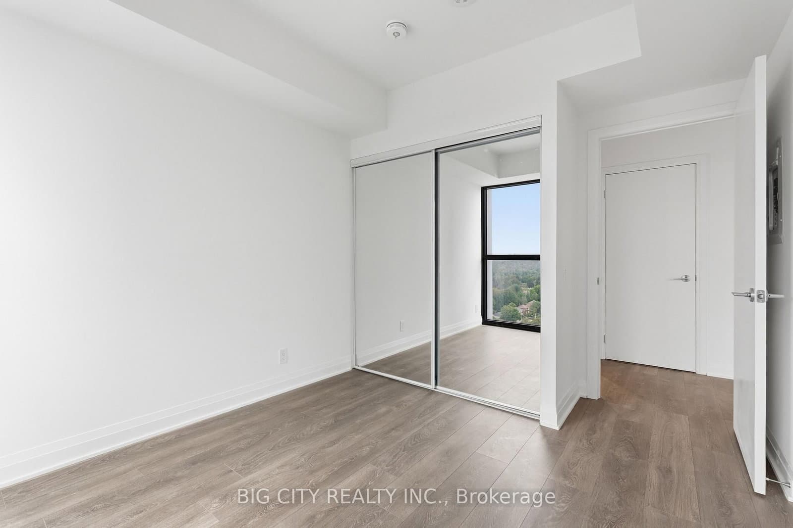 25 Frederick Todd Way, Unit 1606 thumbnail 13