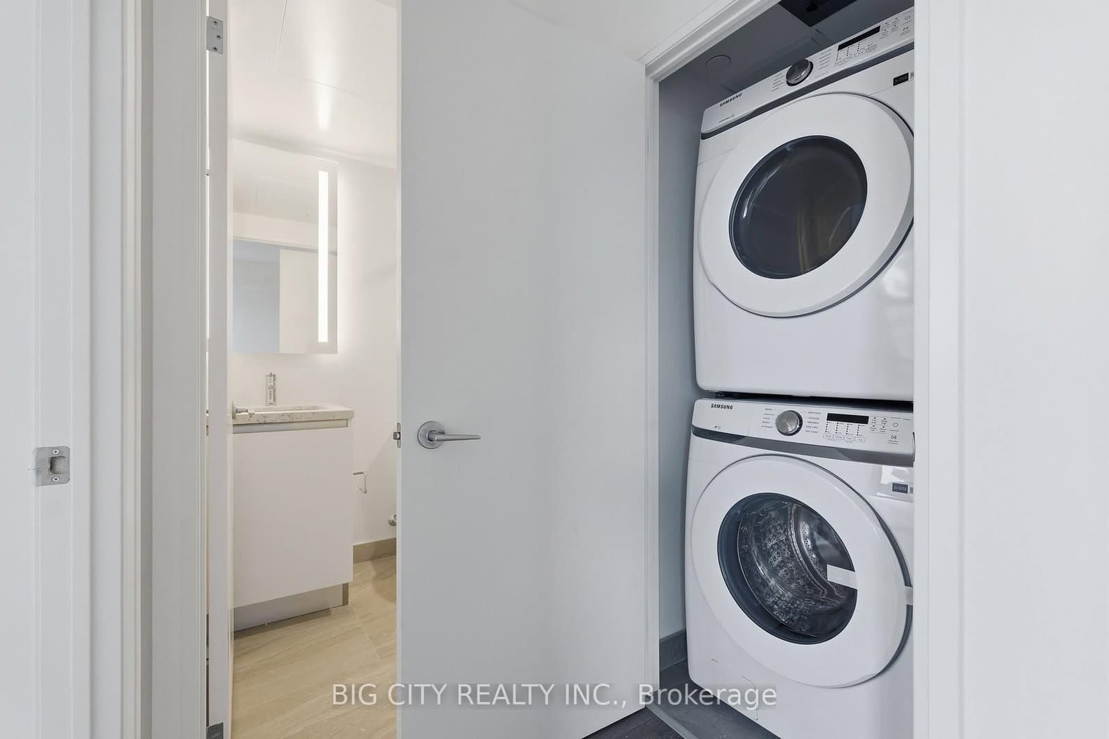 25 Frederick Todd Way, Unit 1606 thumbnail 15